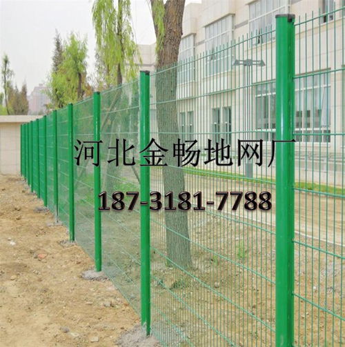 浸塑護(hù)欄網(wǎng) 堅(jiān)固耐用的防撞設(shè)施產(chǎn)品展示